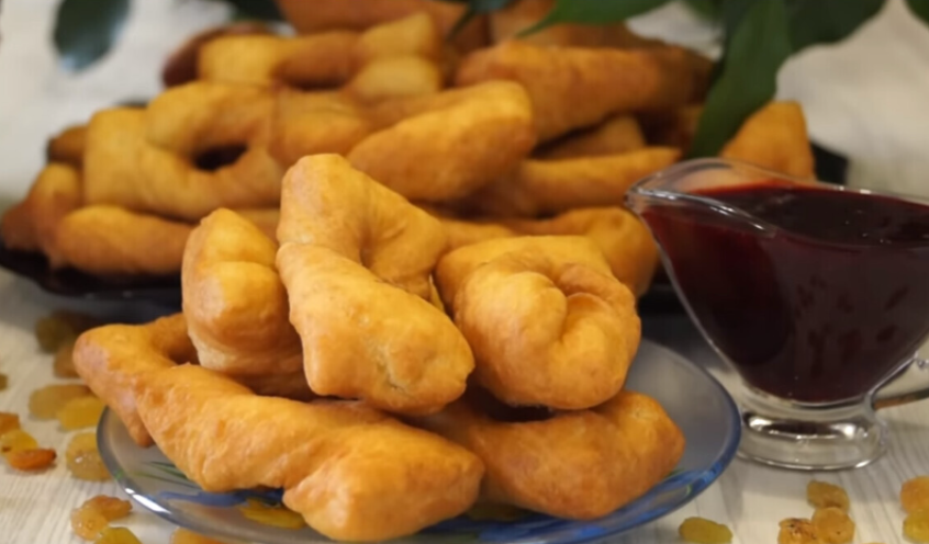 Вкусные вергуны на кефире: быстро и просто для всей семьи