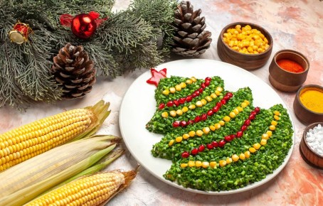 Праздничные салаты из доступных продуктов: легкие и вкусные рецепты на Новый год