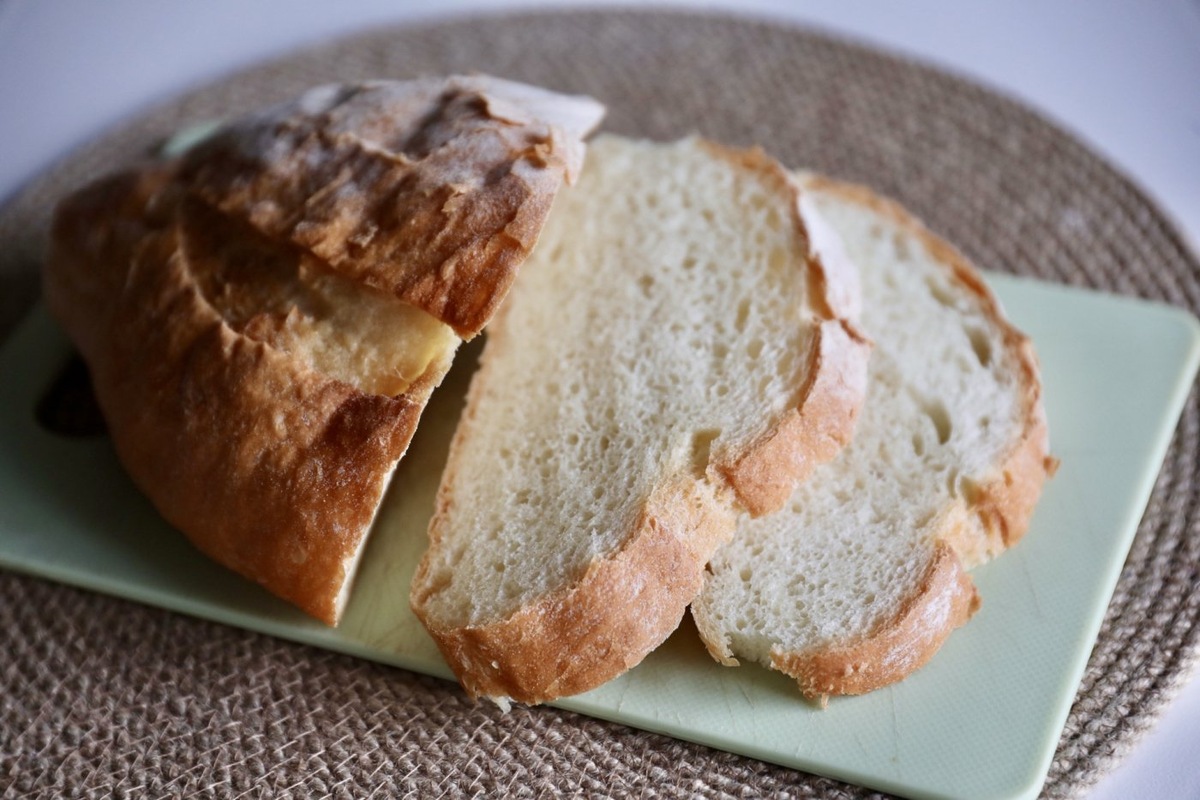 Югорчане открывают секрет хранения хлеба: необычная нарезка для свежести