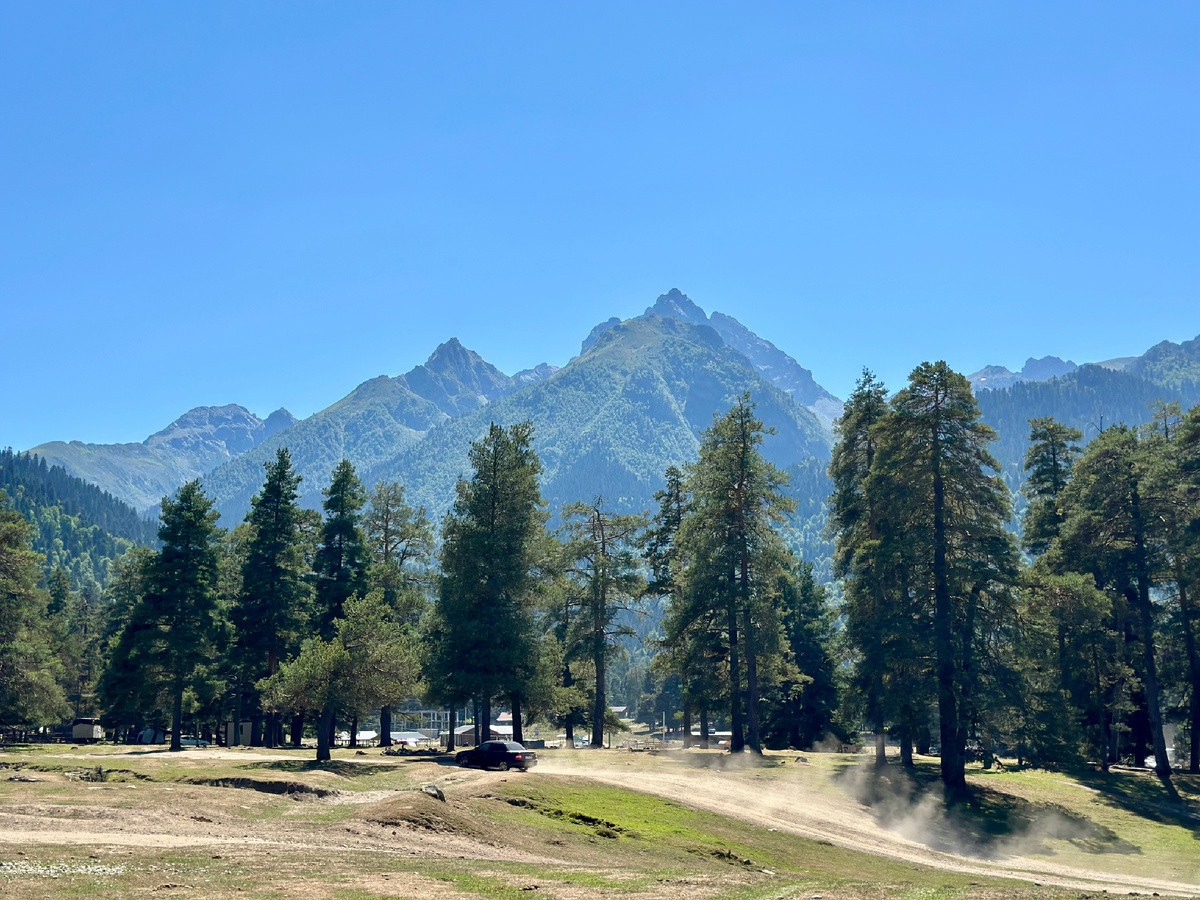 Кемпинг в Архызе: стоит ли 600 рублей за отдых в горах?