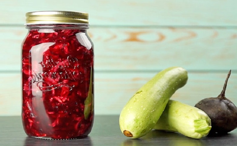 Салат со свеклой и кабачками: зимняя закуска для всей семьи