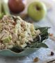 Лёгкий куриный салат с яблоками, который удивит вас