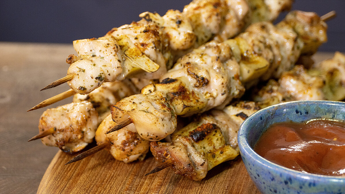 Как приготовить вкусный шашлык из курицы в домашних условиях