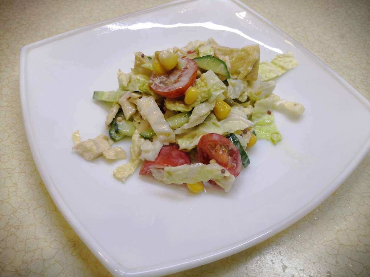 Салат с куриным филе: легкий и полезный рецепт на каждый день