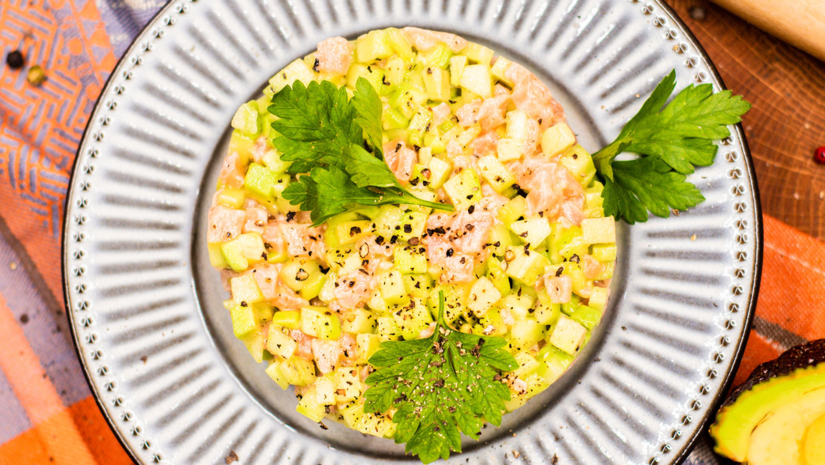 Тартар с авокадо: лёгкость и изысканность новогоднего стола