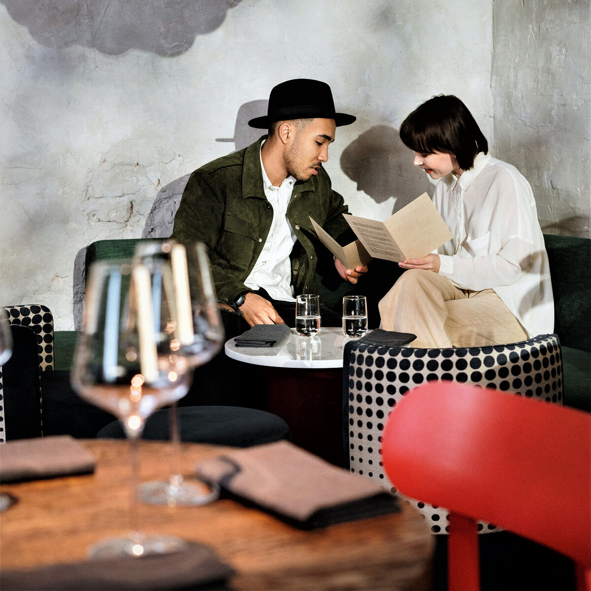 Когда гости требуют деньги за невкусные блюда: забавные случаи в кафе