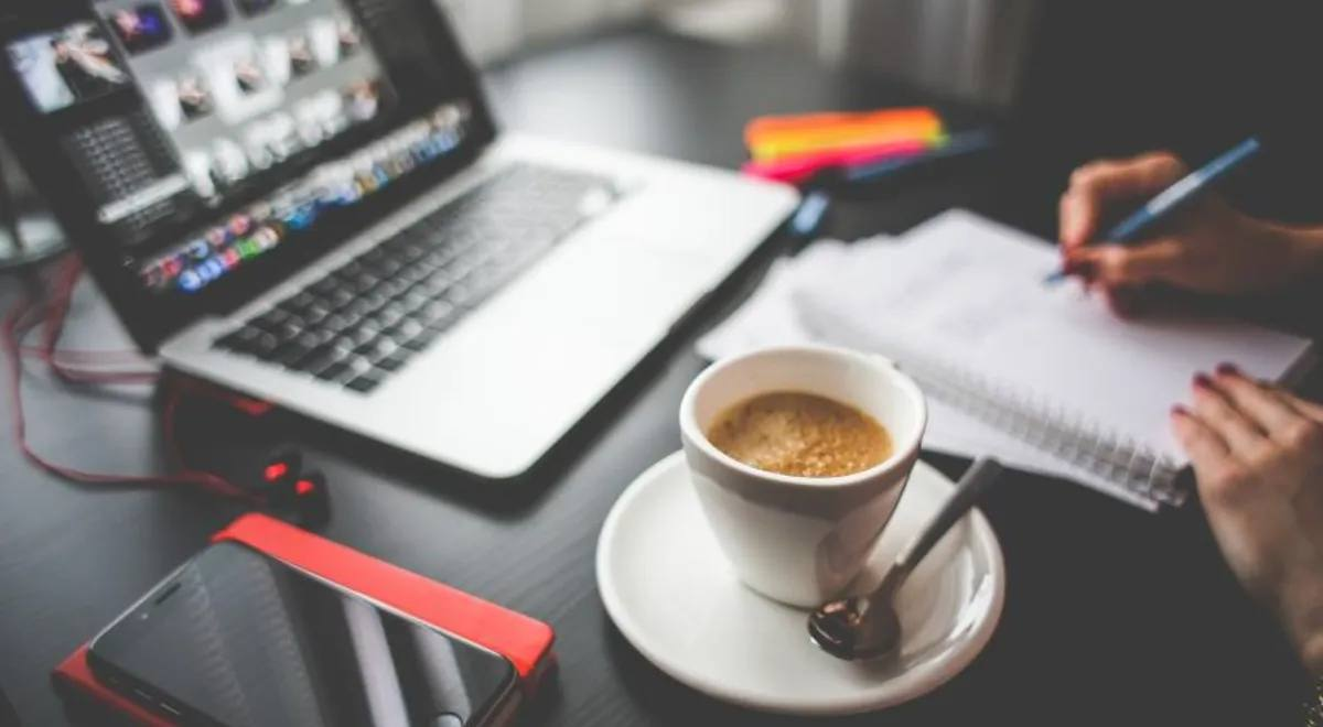 Какао вместо кофе: идеальный выбор для офисных будней