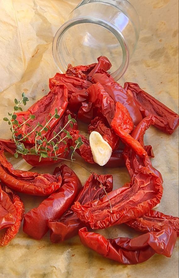 Вяленые томаты в оливковом масле: секрет кулинарного волшебства