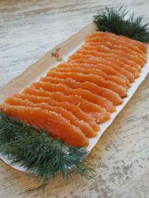 Изысканная солёная сёмга: простой рецепт домашней засолки