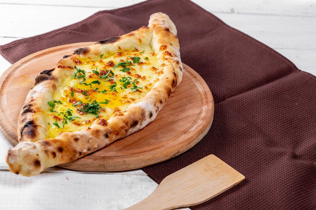 Хачапури: вкусные вариации грузинского пирога из разных регионов