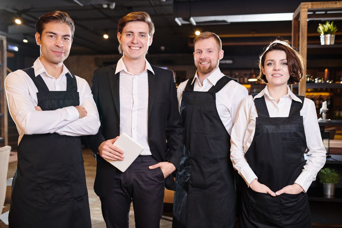 Как ресторанный холдинг справляется с дефицитом кадров в HoReCa