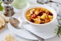 Постные щи из свежей капусты с фасолью