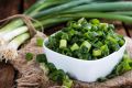 Весенние лакомства: 10 кулинарных идей из первой дачной зелени